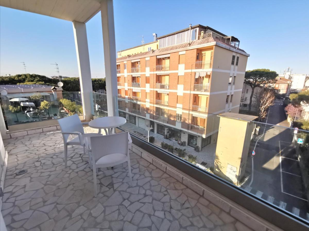 Hotel Oceanomare ปุนตามารีนา ภายนอก รูปภาพ